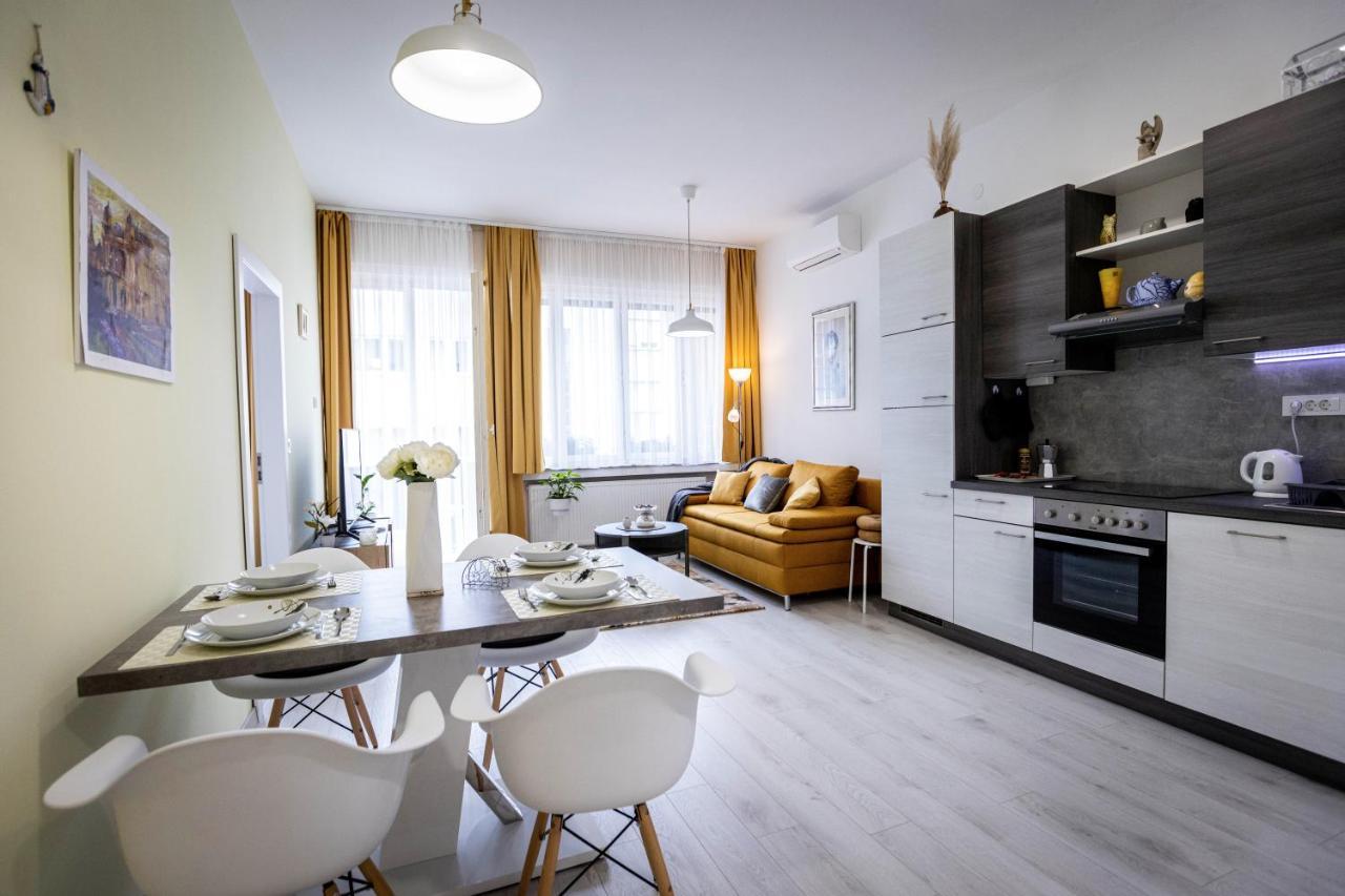 Deluxe Apartman Egle1 I Studio Egle 2 Whit A Private Parking Zagreb Exterior photo