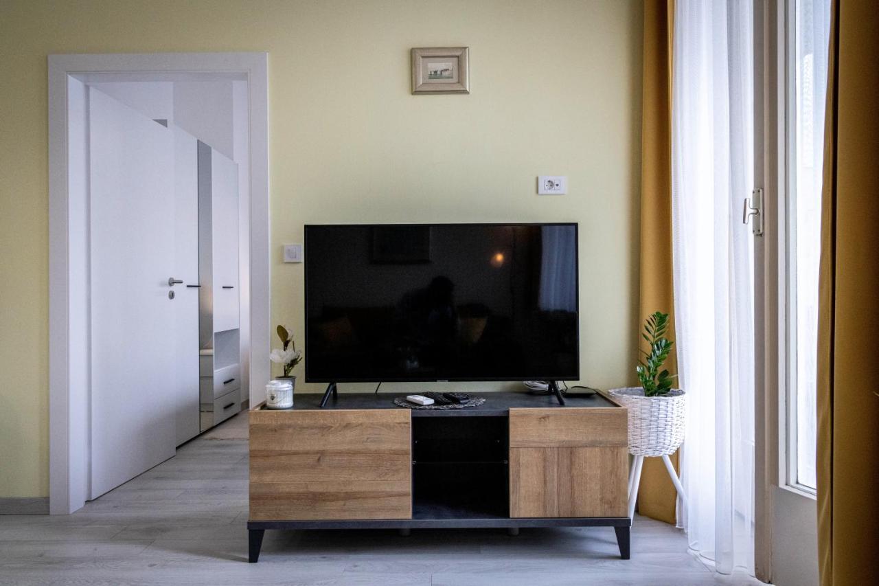 Deluxe Apartman Egle1 I Studio Egle 2 Whit A Private Parking Zagreb Exterior photo